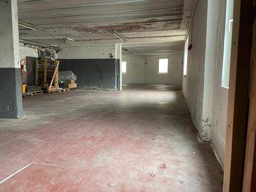 Foto - Lagerhalle Lagerraum Gewerbefläche Hobbyraum Lager