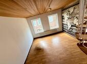 Foto - Attraktive 4 Zimmer Etagenwohnung über 2 Stockwerke