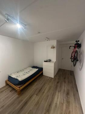 Foto - 1-Zimmer in 3er-WG - 385,00 EUR Kaltmiete, ca.  16,00 m²