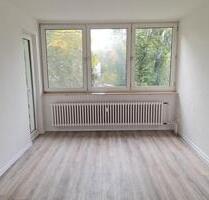 Renovierte 3-Zimmer-Wohnung mit Balkon zu vermieten! 1 Nettokaltmiete frei (2.Monat)* - Duisburg Hamborn