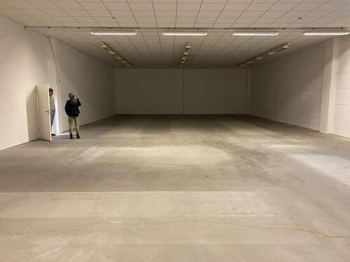 Foto - 4,90 €qm für die ersten 6 Monate - Nachmieter für 290 qm Lager