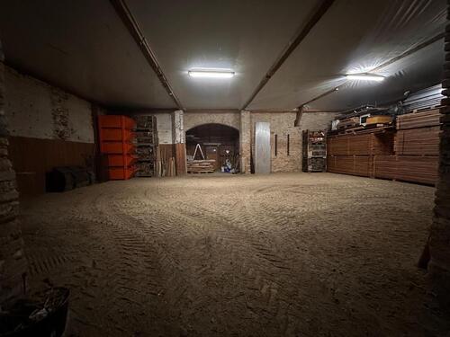 Foto - Lagerhalle zu vermieten, wird noch gepflastert, Halle, Stellplatz