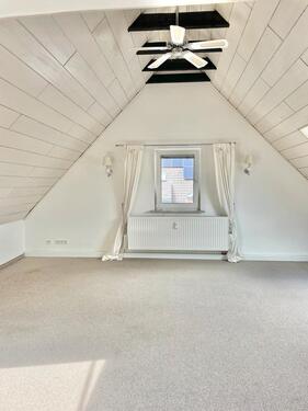 Foto - 1 Zimmer Dachgeschoßwohnung in Düsseldorf