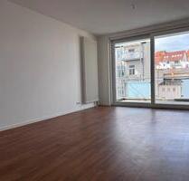 Logenplatz im Zentrum! Stilvolle 3-Zimmer-Wohnung mit Balkon und Fahrstuhl in Citylage - Schwerin