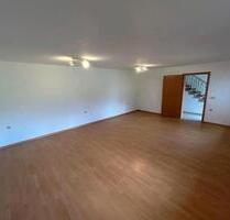 Großzügige 158m² Wohnung mit Balkon, Garage & riesigem Wohnzimmer - Rittersdorf
