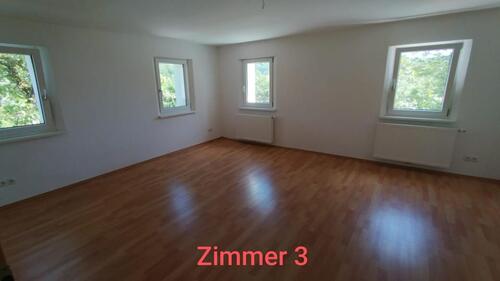 Foto - 4 Zimmer Etagenwohnung zur Miete in Offenhausen
