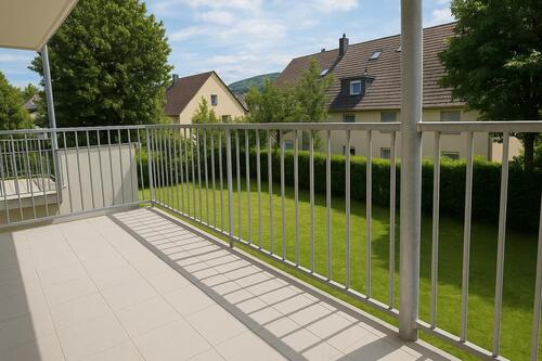 Foto - Frisch renovierte, schöne 2,5- Zimmer- Wohnung mit Balkon in ruhiger Lage