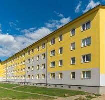 Helle 4-Raum-Wohnung mit Badewanne und Balkon. - Schönebeck (Elbe)