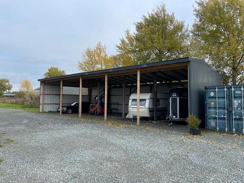 Foto - Stellplatz für Wohnmobil Boot Anhänger Auto Halle Carport
