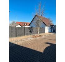 Kleines Haus mit Garten und Stellplatz mitten in Bad Buchau