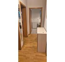 Zwei Zimmer EG Wohnung in 01159 Dresden zu vermieten.
