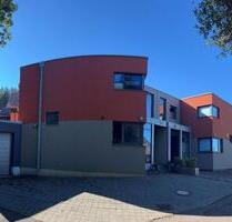 6 Zimmer-Doppelhaushälfte, mit Garten in ruhiger Lage in Rott - Roetgen