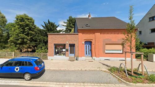 Foto - Freistehendes Einfamilienhaus mit Ladenlokal u. großem Grundstück