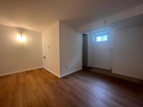 Foto - Frisch sanierter Hobbyraum in Königsbrunn – keine Wohnnutzung