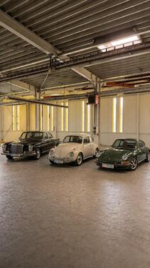 Foto - Oldtimer-Stellplatz in abgeschlossener Halle