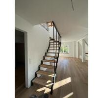 Maisonette-Wohnung ab Dezember - 1.500,00&nbsp;EUR Kaltmiete, ca.&nbsp; 110,00&nbsp;m&sup2; in Hamburg (PLZ: 22589) Altona
