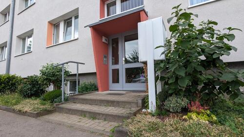 Foto - Sanierte 2-R.-Wohnung mit Balkon in ruhiger Stadtrandlage