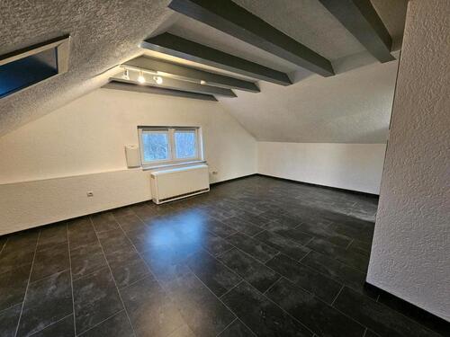 Foto - 1-Zimmer-Dachgeschosswohnung Flörsheim