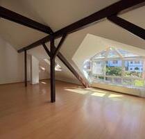 Schöne helle 2,5 ZKB Dachgeschoss Wohnung Saarbrücken Feldmannstr