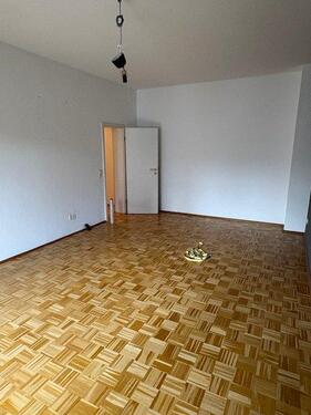 Foto - 2 Zimmer Dachgeschoßwohnung zur Miete in Frankfurt am Main