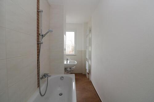 Foto - *Schockverliebt* moderne 2RW mit Wanne und Balkon in ruhiger Lage