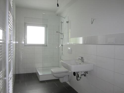 Foto - Hier fühlen Sie sich wohl: schöne und gut ausgestattete 3-Zi.-Wohnung mit Ausblick
