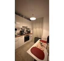 ANFRAGESTOPP!! - Gemütliche 2-Zimmer Altbauwohnung - Kiel Südfriedhof