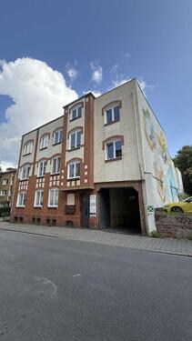 Foto - Produktions- und Lagerhalle mit Büro- und Sozialflächen in zentraler Lage