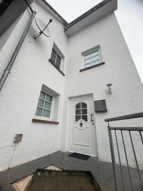 Foto - Einfamilienhaus zu vermieten - 1.500,00&nbsp;EUR Kaltmiete, ca.&nbsp; 285,00&nbsp;m&sup2;