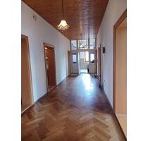 Repräsentative Altbau-Etagen Wohnung in einer alten Villa - Amberg