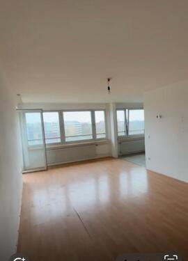 Foto - Helle 3-Zimmer-Wohnung mit Balkon im 7. OG