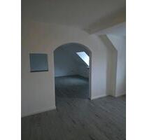 Schöne große 4 Zimmer Wohnung in Altenbochum