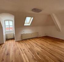 Repräsentative Büroeinheit mit 3 Räumen, Parkettboden, Küche & 2 WCs – ab sofort verfügbar - Kassel