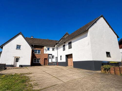 Foto - 10 Zimmer Mehrfamilienhaus, Wohnhaus zum Kaufen in Nettersheim