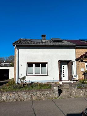 Foto - Verkauf einer DHH mit Potenzial in ruhiger Lage von privat