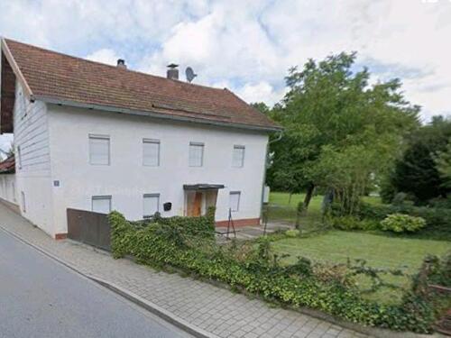 Foto - Großes, sehr zentrales, Grundstück mit zwei Einfamilienhäusern