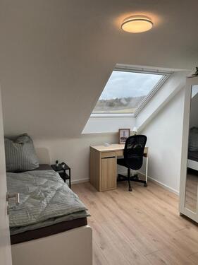 Foto - 4 Zimmer Dachgeschoßwohnung zur Miete in Buckenhof