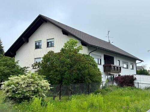 Foto - Provisionsfrei: Mehrgenerationenhaus mit separaten Wohnungen