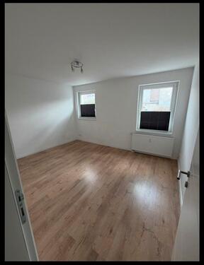 Foto - Kernsaniert! 2-Zimmer-Wohnung Erdgeschoss Einbauküche Stellplatz