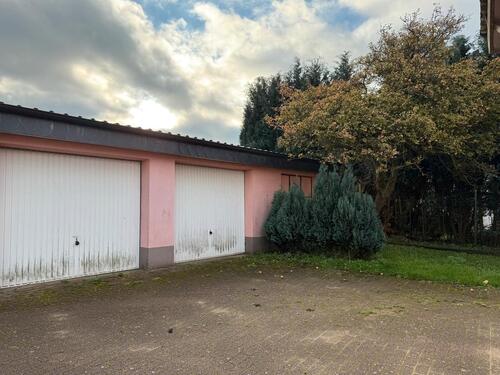 Foto - Garage mit Abstellfläche - 60,00 EUR Miete,