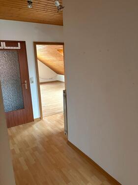 Foto - 3.5 Zimmer Dachgeschoßwohnung zur Miete in Wölfersheim