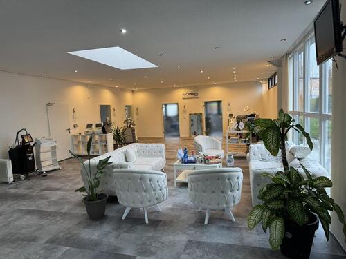 Foto - Büro- und Geschäftsgebäude Praxis Gewerbe Kanzlei Fitness