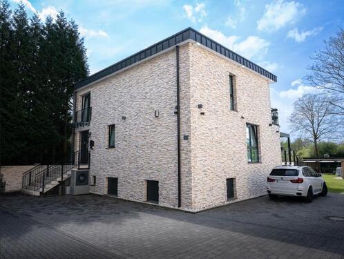 Foto - Einfamilienhaus freistehend mit Anliegerhaus und Kamin.