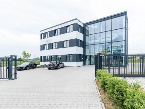 Foto - Moderne Bürofläche im Gewerbegebiet Großmehring
