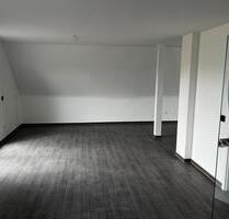 Neuwertige 1,5-Zimmer Maisonette mit geh. Innenausstattung und Ba - Troisdorf Bergheim