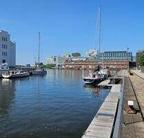 *** Sanierte 3 Zimmer-Wohnung mit Balkon und EBK am Yachthafen *** - Bremerhaven Geestemünde
