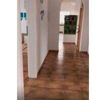 3 Zimmerwohnung renoviert mit neuem Bad zu vermieten - Marktzeuln