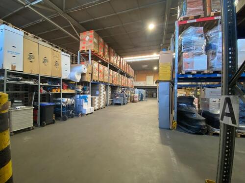 Foto - 618m2 Lagerhalle mit eigenem Rolltor auf Rampenhöhe