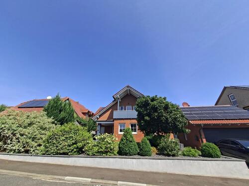 Foto - Großzügiges Einfamilienhaus mit offenem Wohnkonzept, Kamin, PV-An