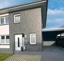 Neuwertige Doppelhaushälfte mit Garten - zentrumsnahe Lage - Cloppenburg
